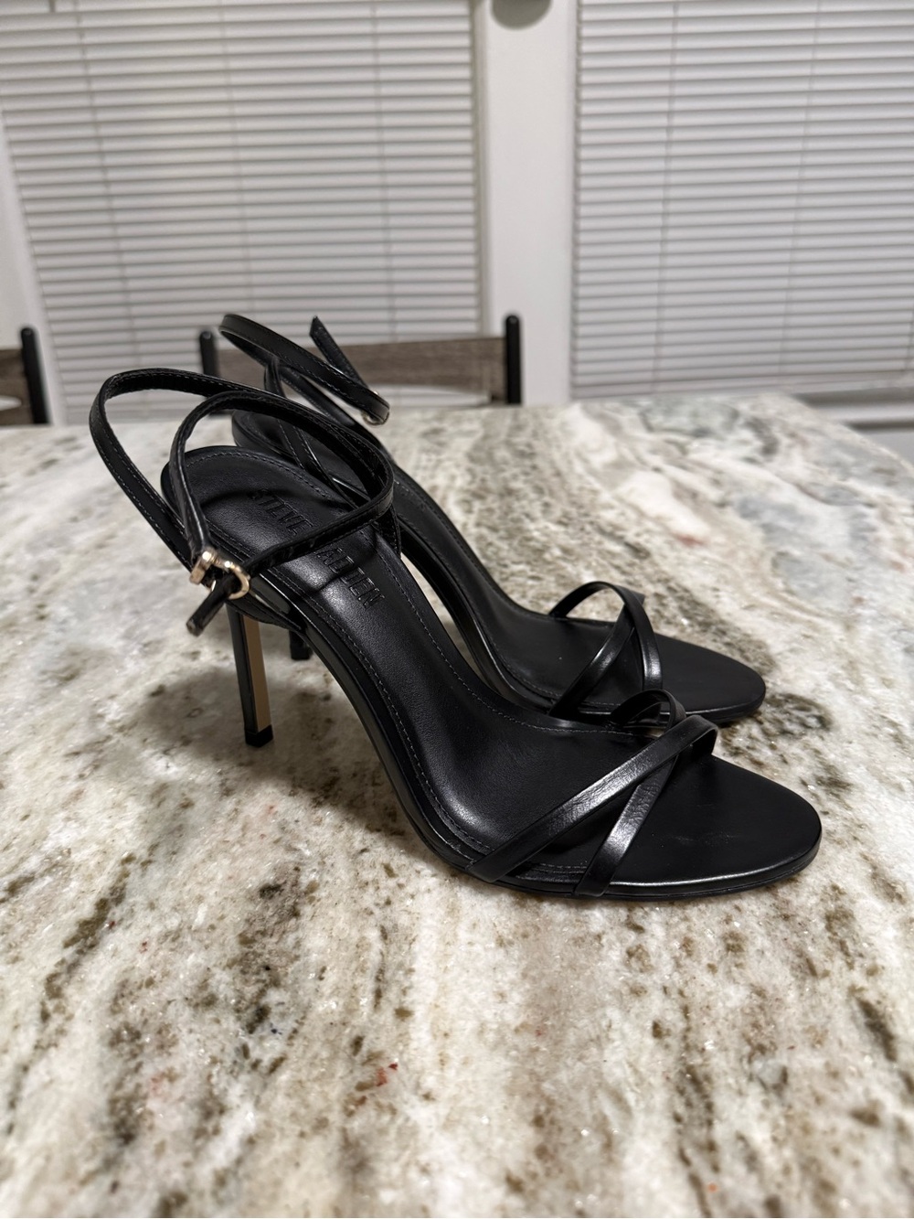 7 Steve Madden Jypsey Black Leather Strappy Heels